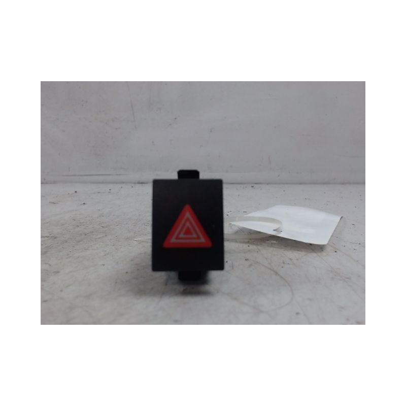 BOUTON DE WARNING VOLKSWAGEN POLO 02-05