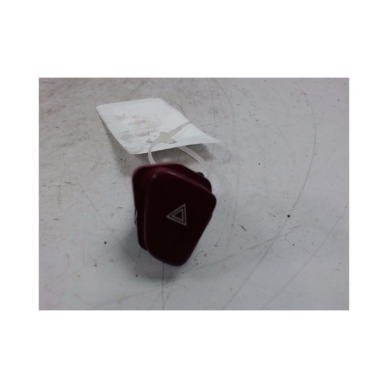 BOUTON DE WARNING PEUGEOT 607 2004-