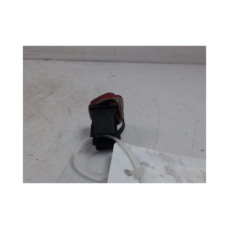 BOUTON DE WARNING PEUGEOT 607 2004-