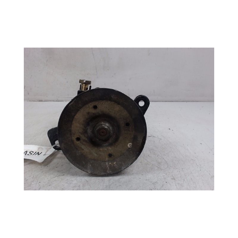 POMPE DIRECTION ASSISTEE NISSAN TERRANO 2002-