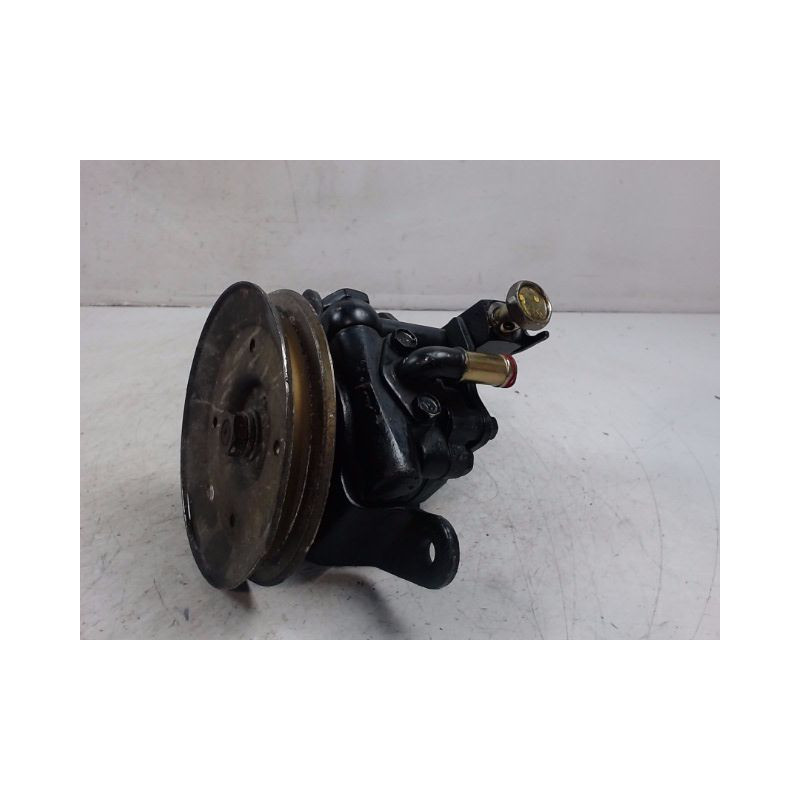 POMPE DIRECTION ASSISTEE NISSAN TERRANO 2002-