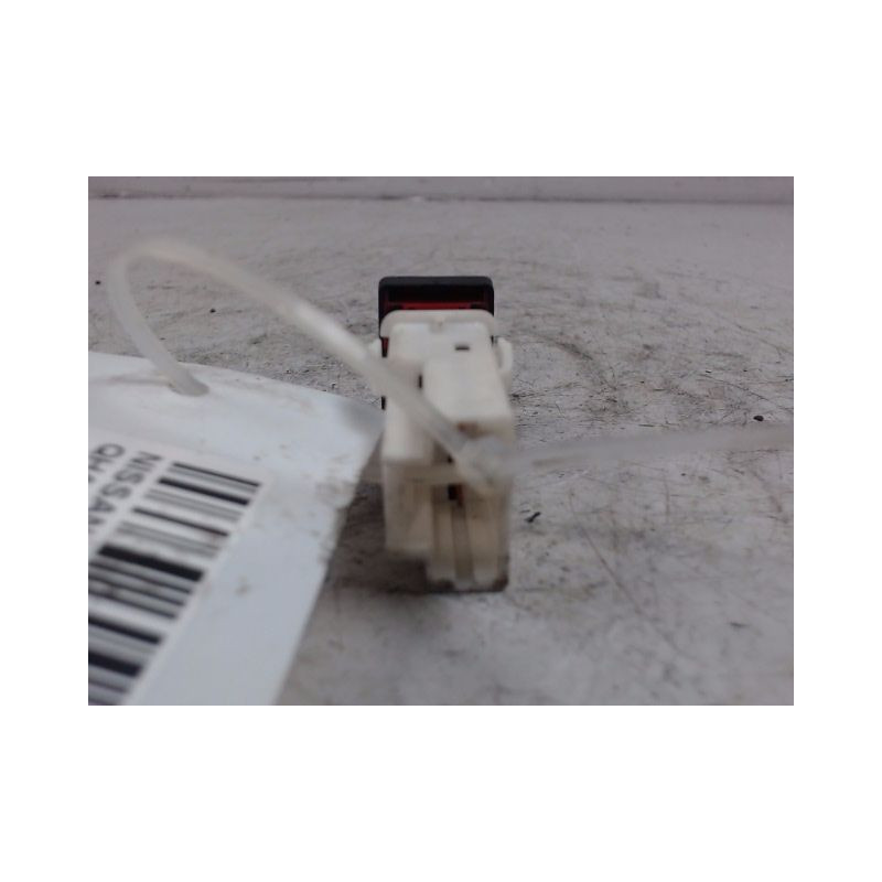 BOUTON DE WARNING NISSAN QHASQAI 2007-