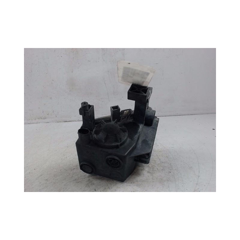 PHARE ANTIBROUILLARD AVANT DROIT OPEL ZAFIRA 2005-