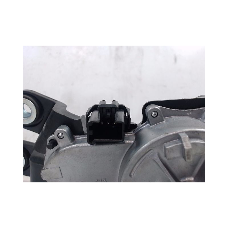 MOTEUR ESSUIE-GLACE ARRIERE FORD PUMA