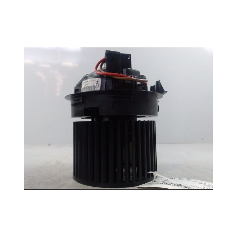 MOTEUR VENTILATEUR CHAUFFAGE RENAULT CLIO IV