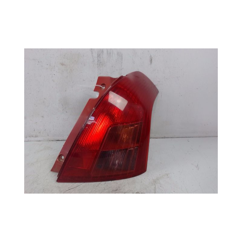FEU ARRIERE DROIT SUZUKI SWIFT 3P
