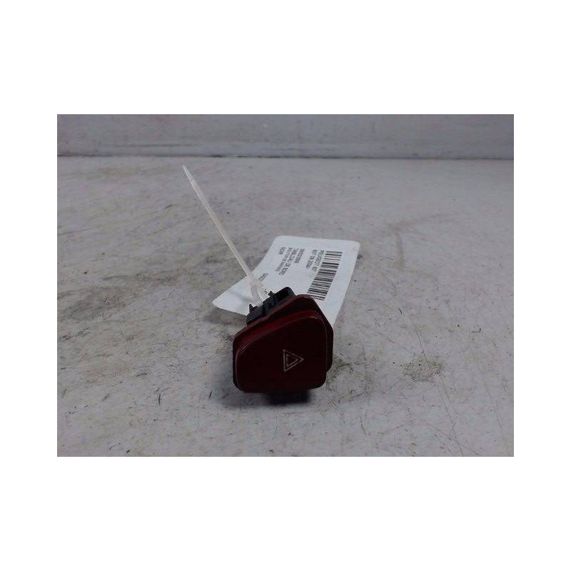 BOUTON DE WARNING PEUGEOT 607 2004-