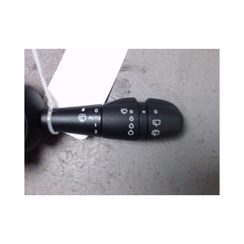 COMMANDE ESSUIE GLACE RENAULT CLIO IV 2012-