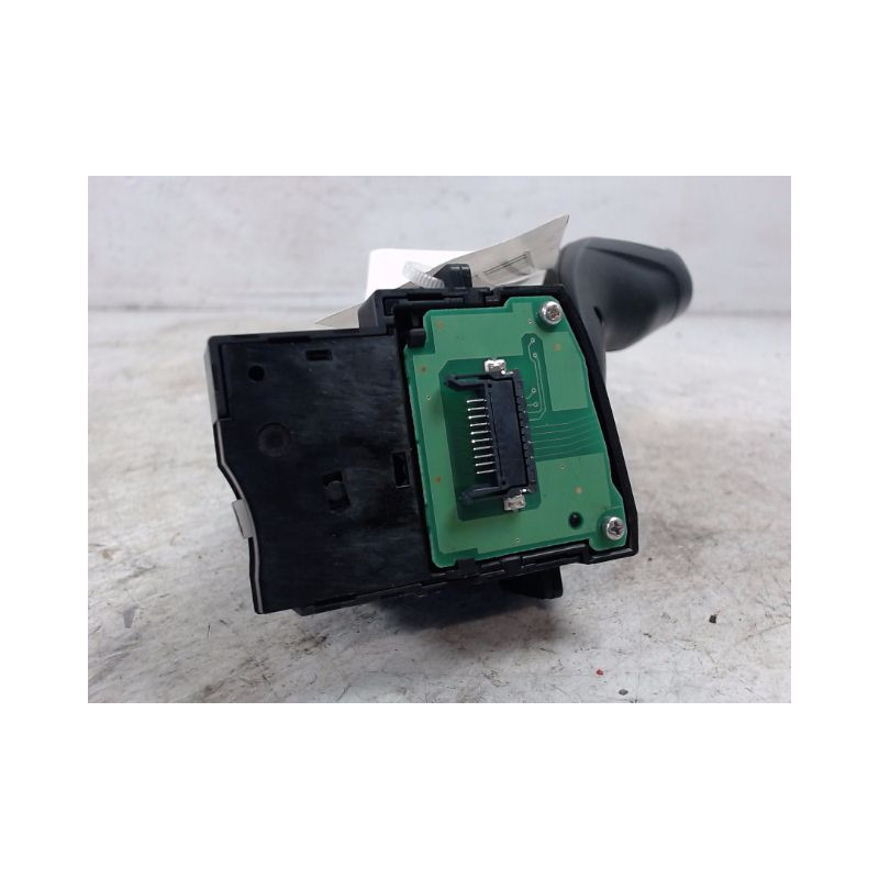 COMMANDE CLIGNOTANT FORD FOCUS 2008-