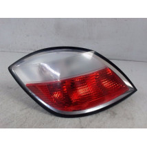 FEU ARRIERE GAUCHE  OPEL ASTRA 2004-