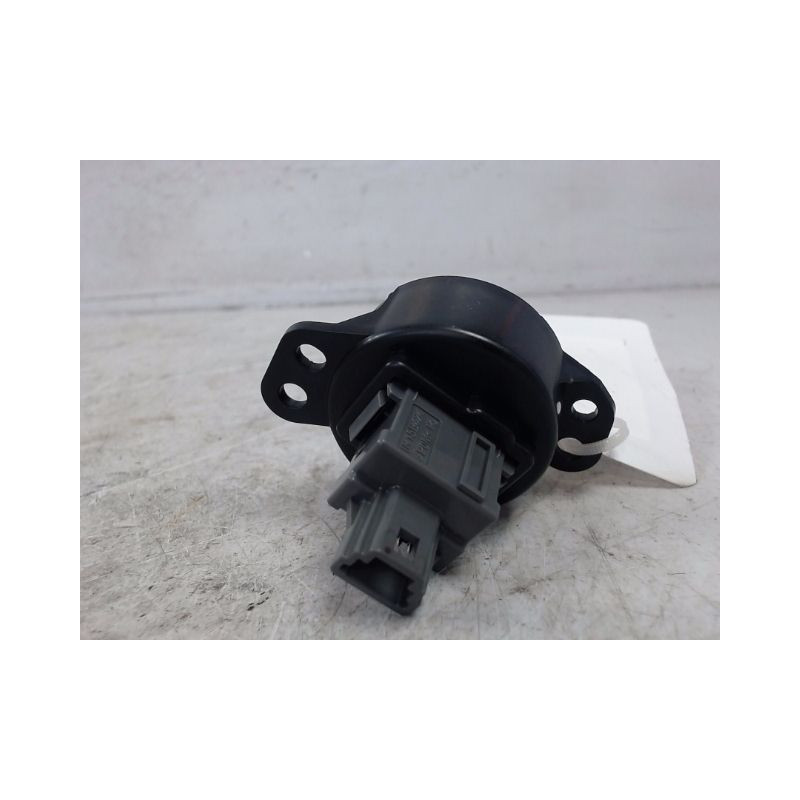 BOUTON DE WARNING TOYOTA AYGO 5P