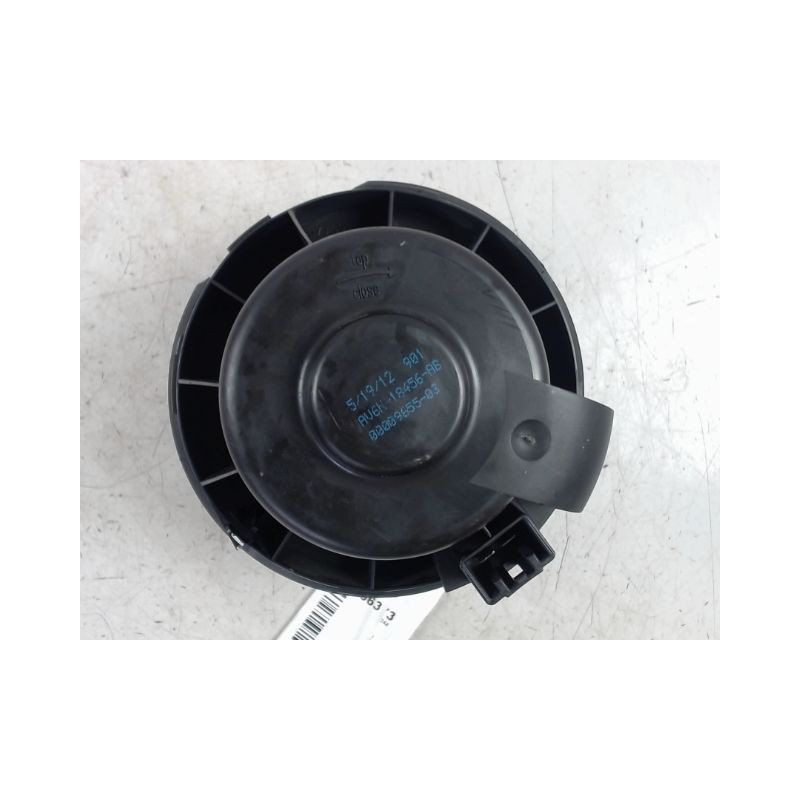 MOTEUR VENTILATEUR CHAUFFAGE FORD FOCUS 2008-