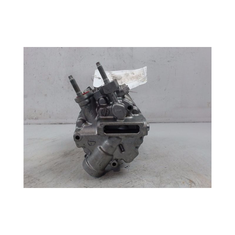 COMPRESSEUR AIR CONDITIONNE FORD PUMA