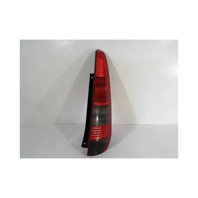 FEU ARRIERE DROIT FORD FIESTA 02 -05
