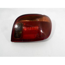 FEU ARRIERE DROIT TOYOTA YARIS -2003
