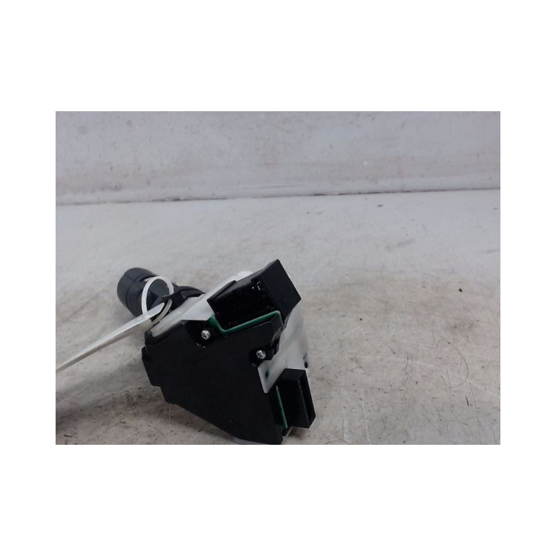 COMMANDE ESSUIE GLACE NISSAN QHASQAI 2007-