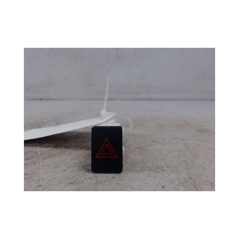 BOUTON DE WARNING NISSAN QHASQAI 2007-