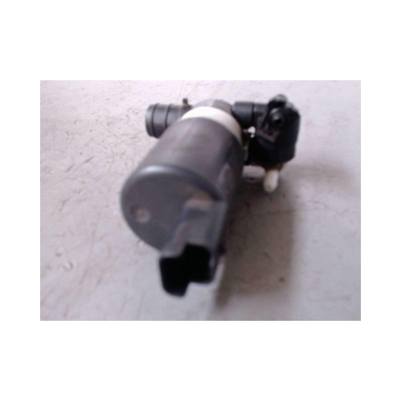 POMPE LAVE-GLACE AVANT RENAULT MEGANE III 2008-