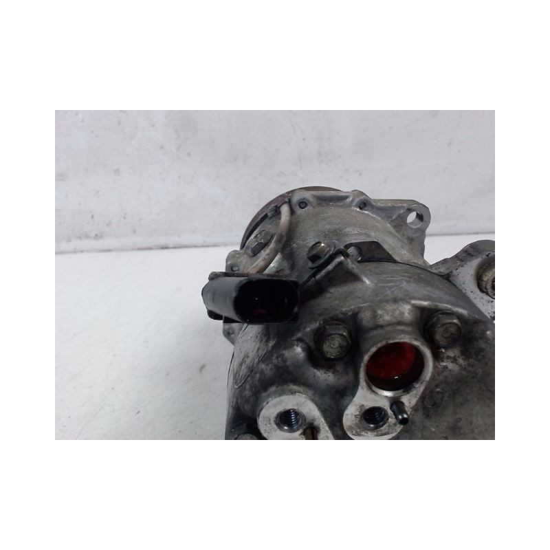 COMPRESSEUR AIR CONDITIONNE VOLKSWAGEN CADDY COMBI 2004-