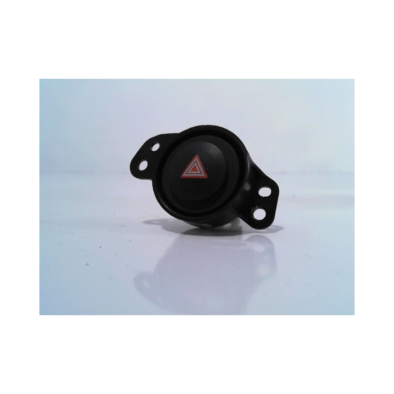 BOUTON DE WARNING TOYOTA AYGO 5P