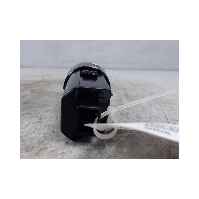 BOUTON DE DEMARRAGE TOYOTA YARIS