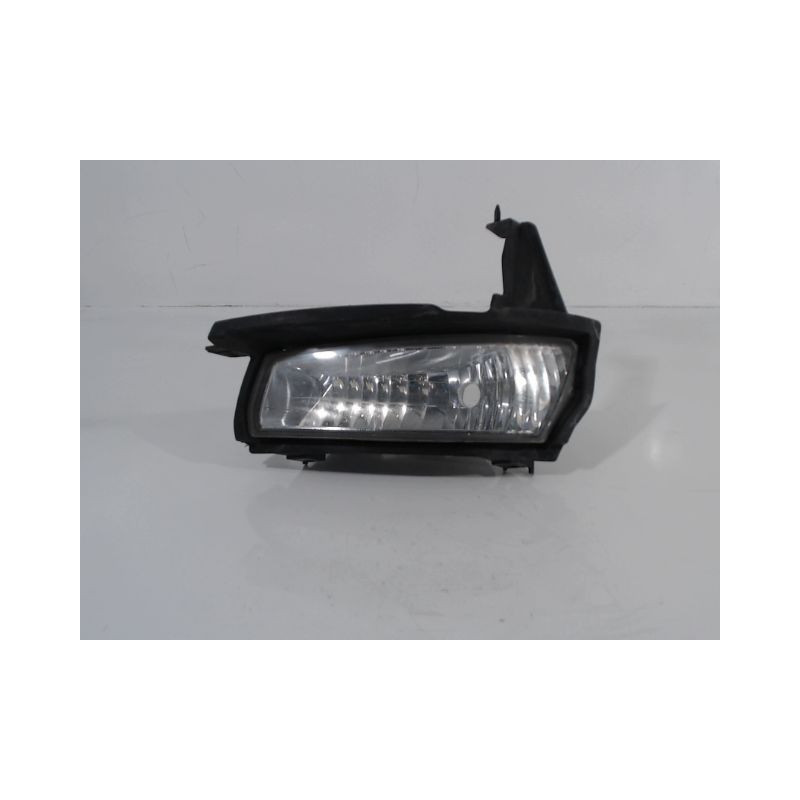 PHARE ANTIBROUILLARD AVANT GAUCHE TOYOTA AVENSIS VERSO 04-06