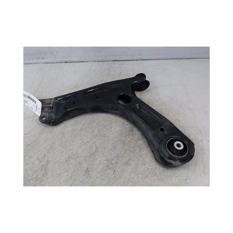 TRIANGLE INFERIEUR AVANT GAUCHE AUDI A1