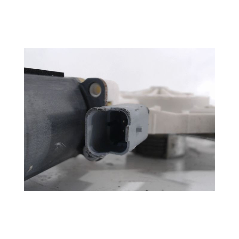 MECANISME+MOTEUR LEVE-GLACE AVANT DROIT NISSAN MICRA 2005-2007