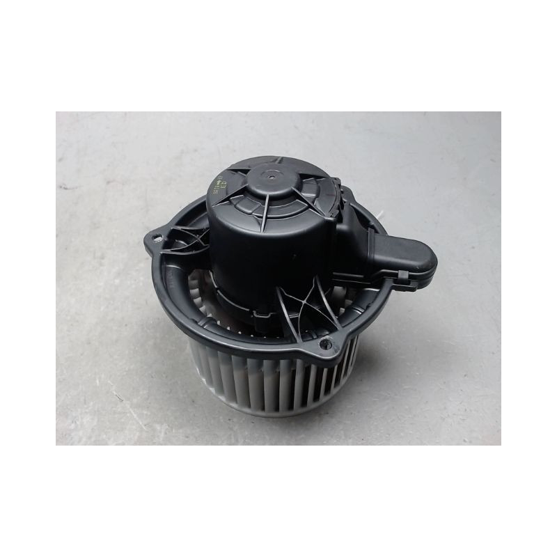 MOTEUR VENTILATEUR CHAUFFAGE KIA CEE-D
