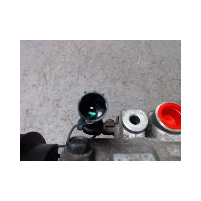 COMPRESSEUR AIR CONDITIONNE HYUNDAI MATRIX -01