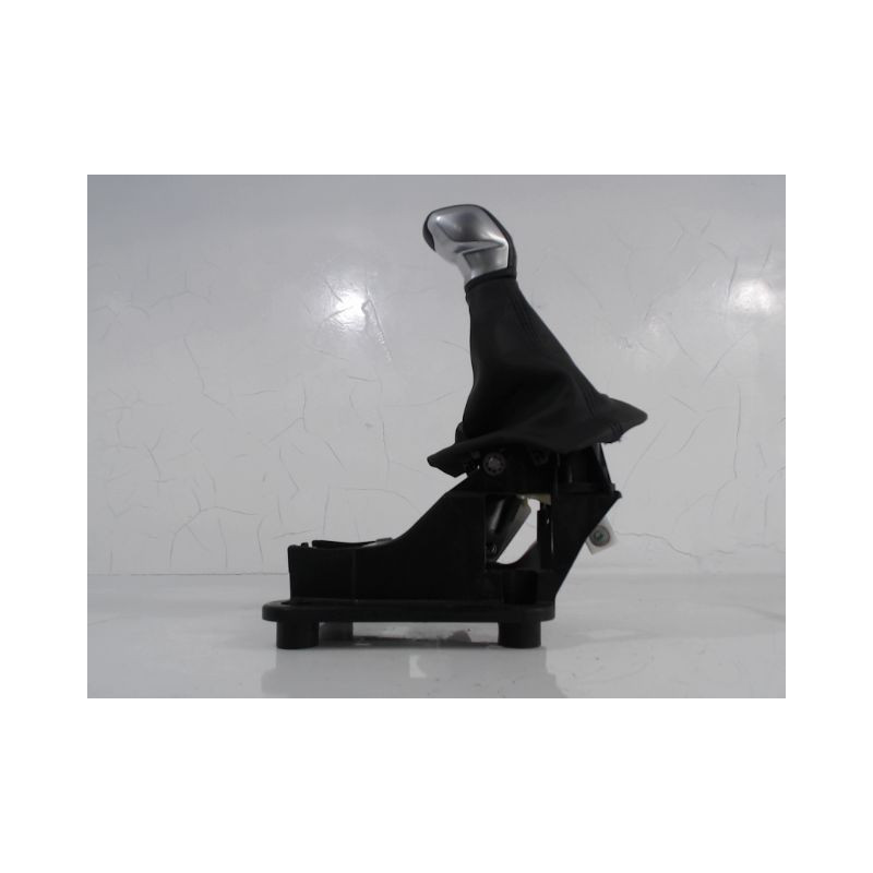LEVIER DE VITESSES PEUGEOT 208 1.2 VTI 82