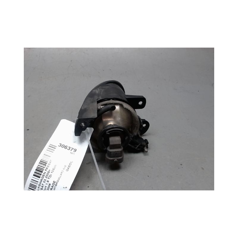 PHARE ANTIBROUILLARD AVANT GAUCHE VOLKSWAGEN PASSAT 2005-