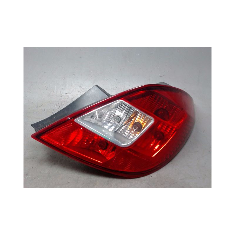 FEU ARRIERE DROIT OPEL CORSA 06-09