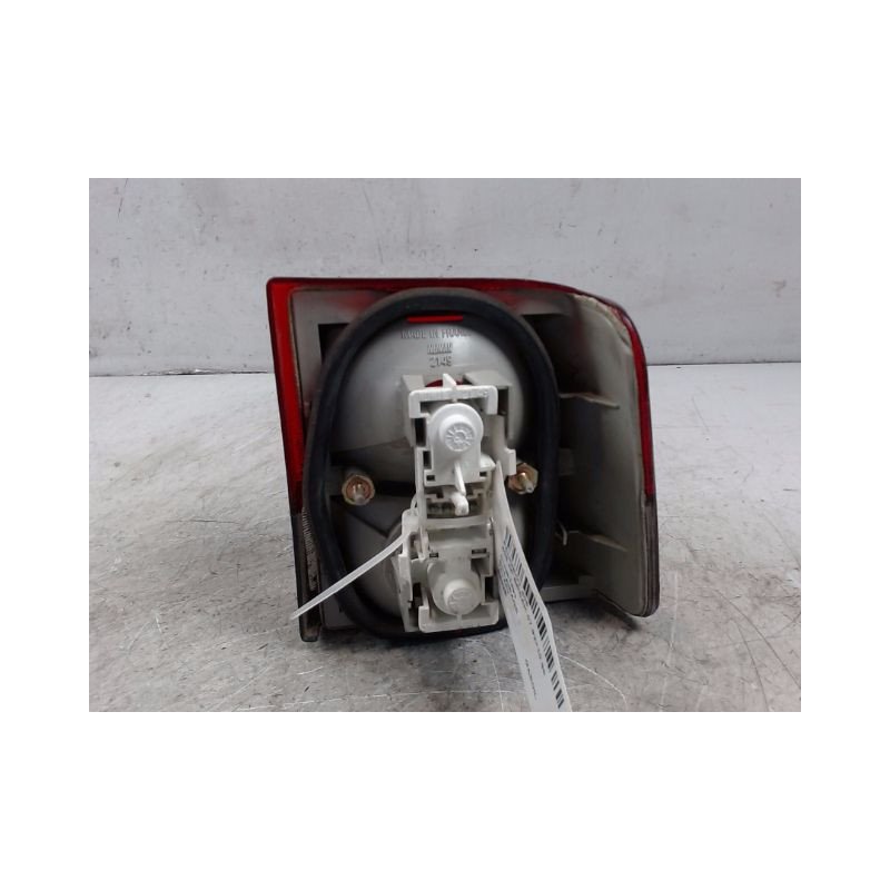 FEU ARRIERE GAUCHE  PEUGEOT 405 BREAK 92-96