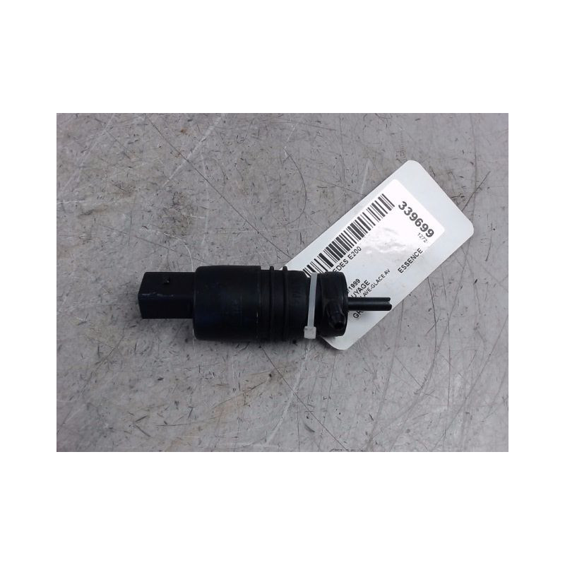 POMPE LAVE-GLACE AVANT MERCEDES E200