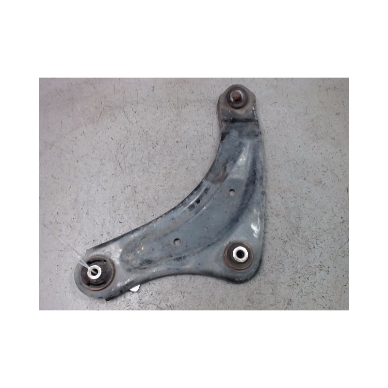 TRIANGLE INFERIEUR AVANT GAUCHE NISSAN JUKE