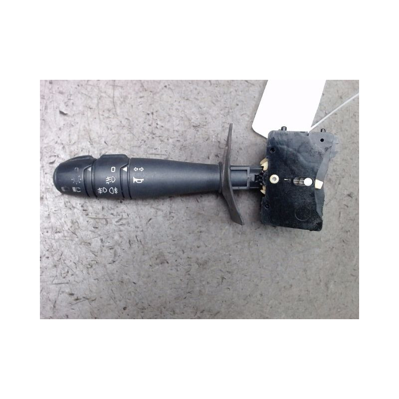 COMMANDE CLIGNOTANT DACIA LOGAN 4 P 05-08