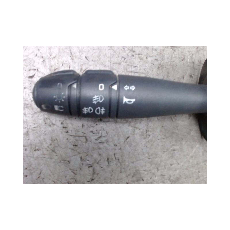 COMMANDE CLIGNOTANT DACIA LOGAN 4 P 05-08