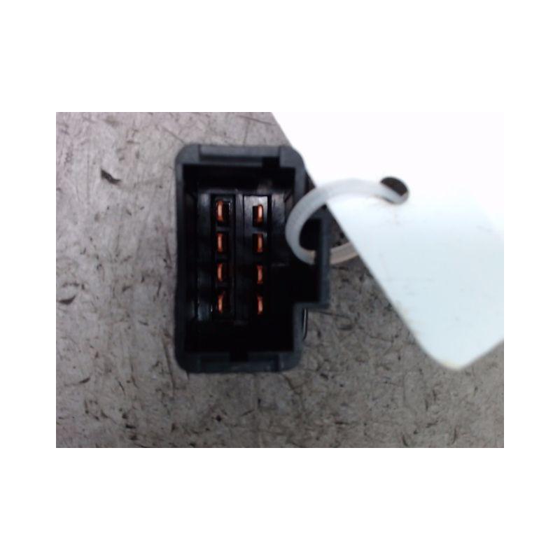 BOUTON DE WARNING DACIA LOGAN 4 P 05-08