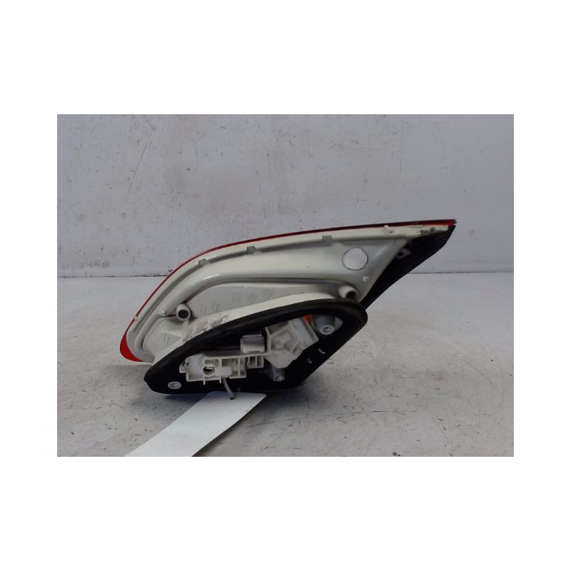 FEU ARRIERE INTERIEUR GAUCHE OPEL ASTRA 2004-