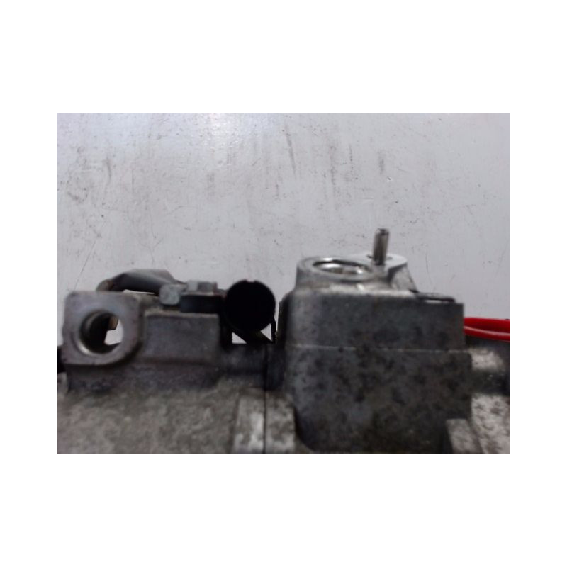 COMPRESSEUR AIR CONDITIONNE MERCEDES E200