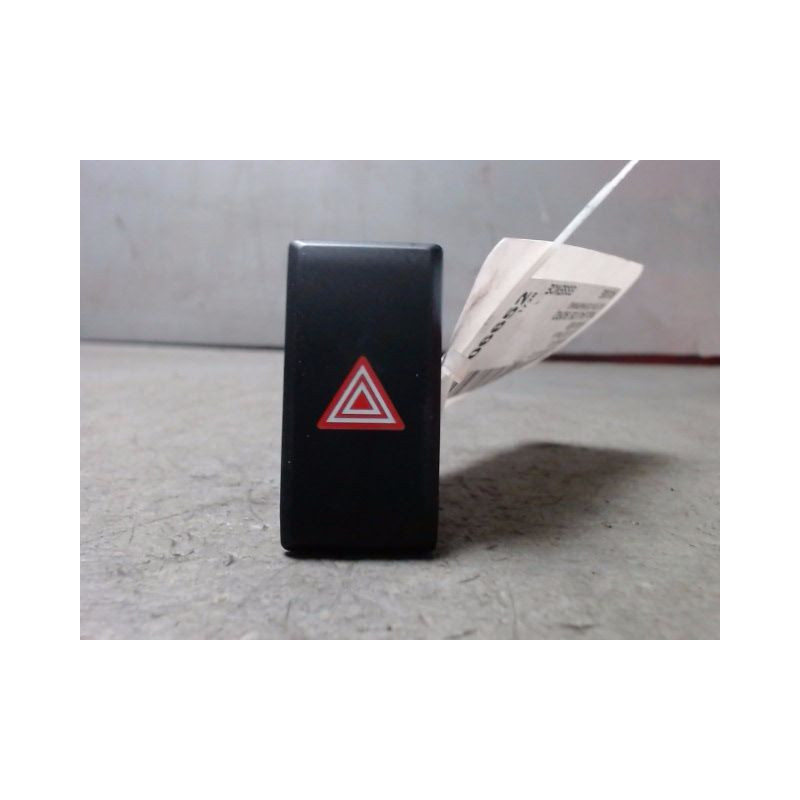 BOUTON DE WARNING KIA PICANTO