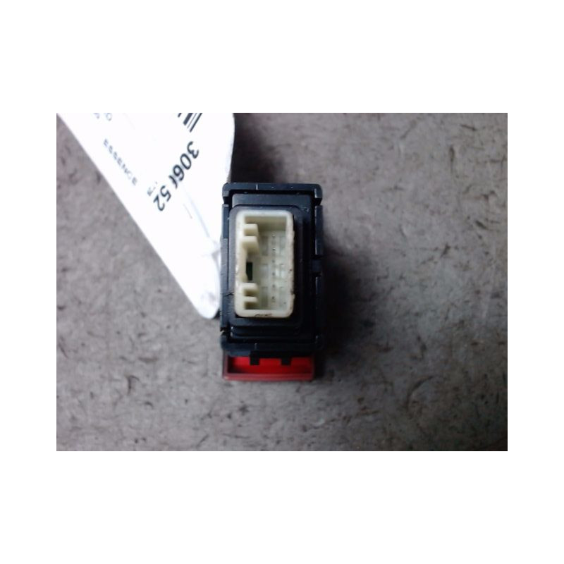 BOUTON DE WARNING KIA PICANTO