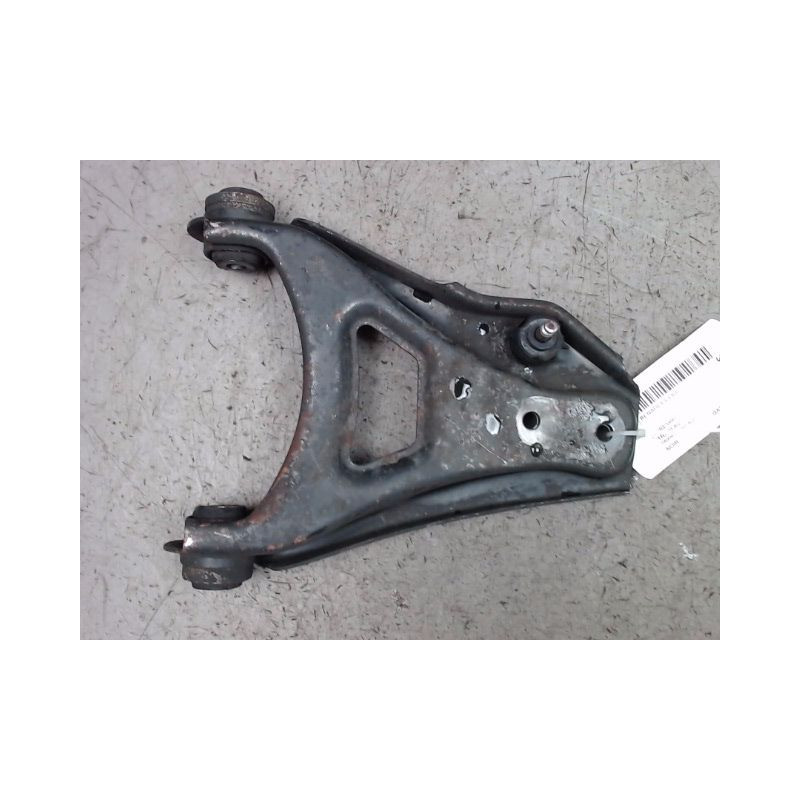 TRIANGLE INFERIEUR AVANT DROIT RENAULT CLIO