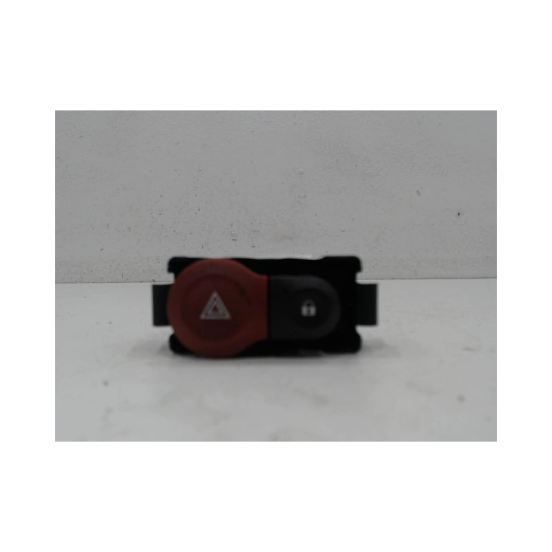 BOUTON DE WARNING RENAULT CLIO
