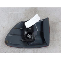FEU ARRIERE GAUCHE  TOYOTA AVENSIS VERSO 04-06