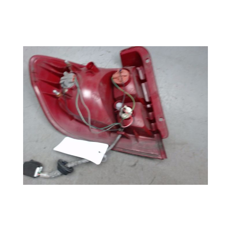 FEU ARRIERE DROIT HYUNDAI GETZ -05