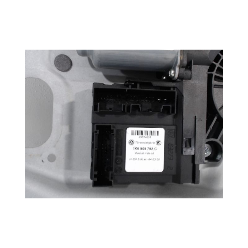 MECANISME+MOTEUR LEVE-GLACE AVANT DROIT VOLKSWAGEN TOURAN