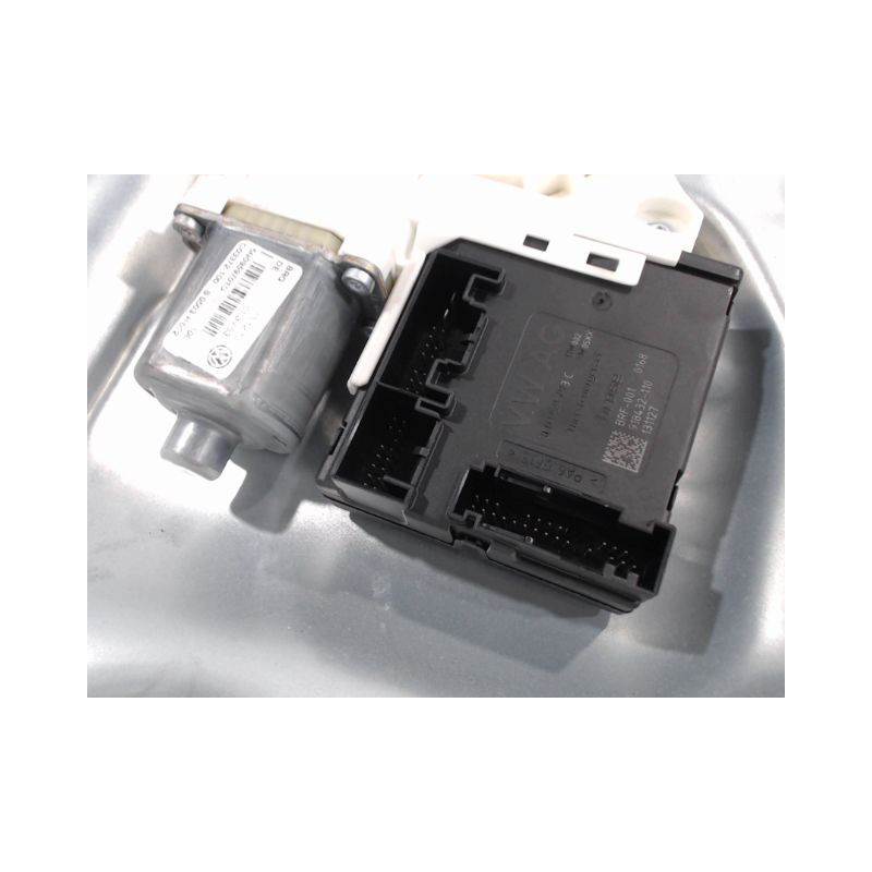 MECANISME+MOTEUR LEVE-GLACE AVANT GAUCHE VOLKSWAGEN TIGUAN 2009-