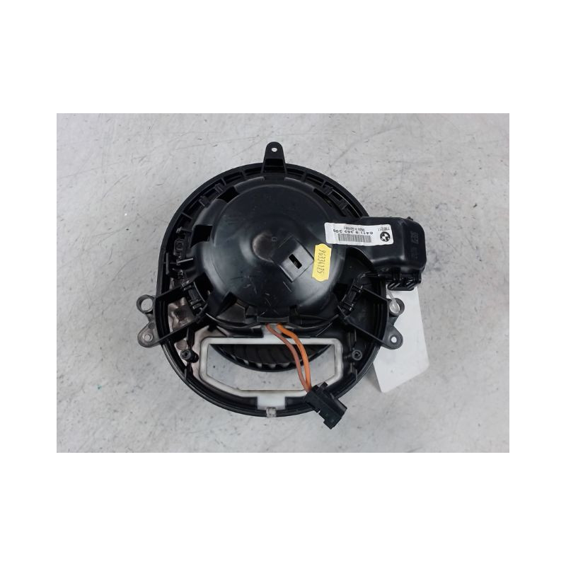 MOTEUR VENTILATEUR CHAUFFAGE B.M.W. SERIE 1